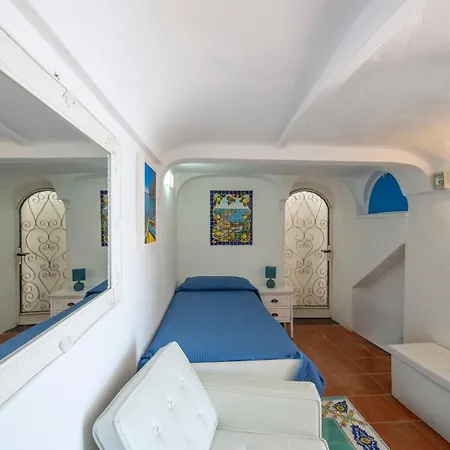 Algarrobos Villa
