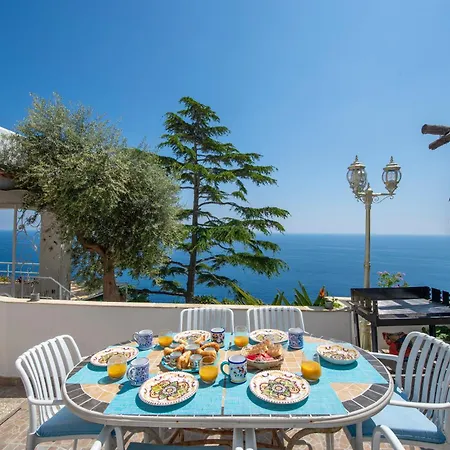 Algarrobos Villa Praiano