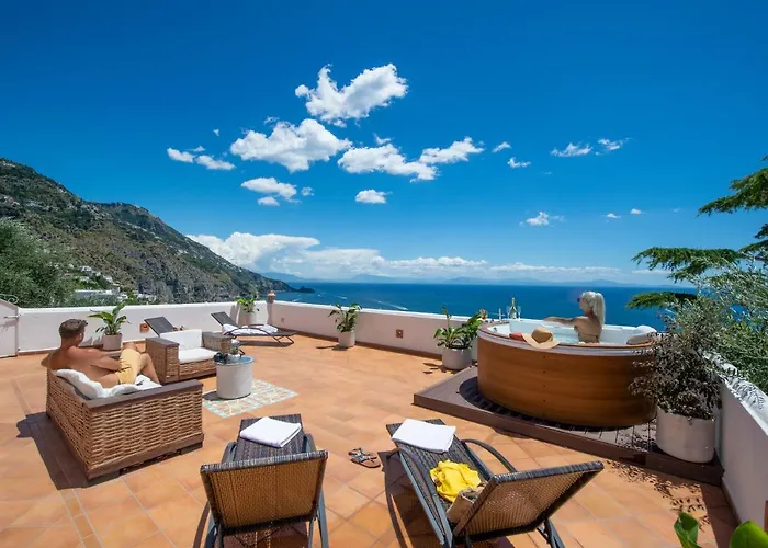 Algarrobos Villa